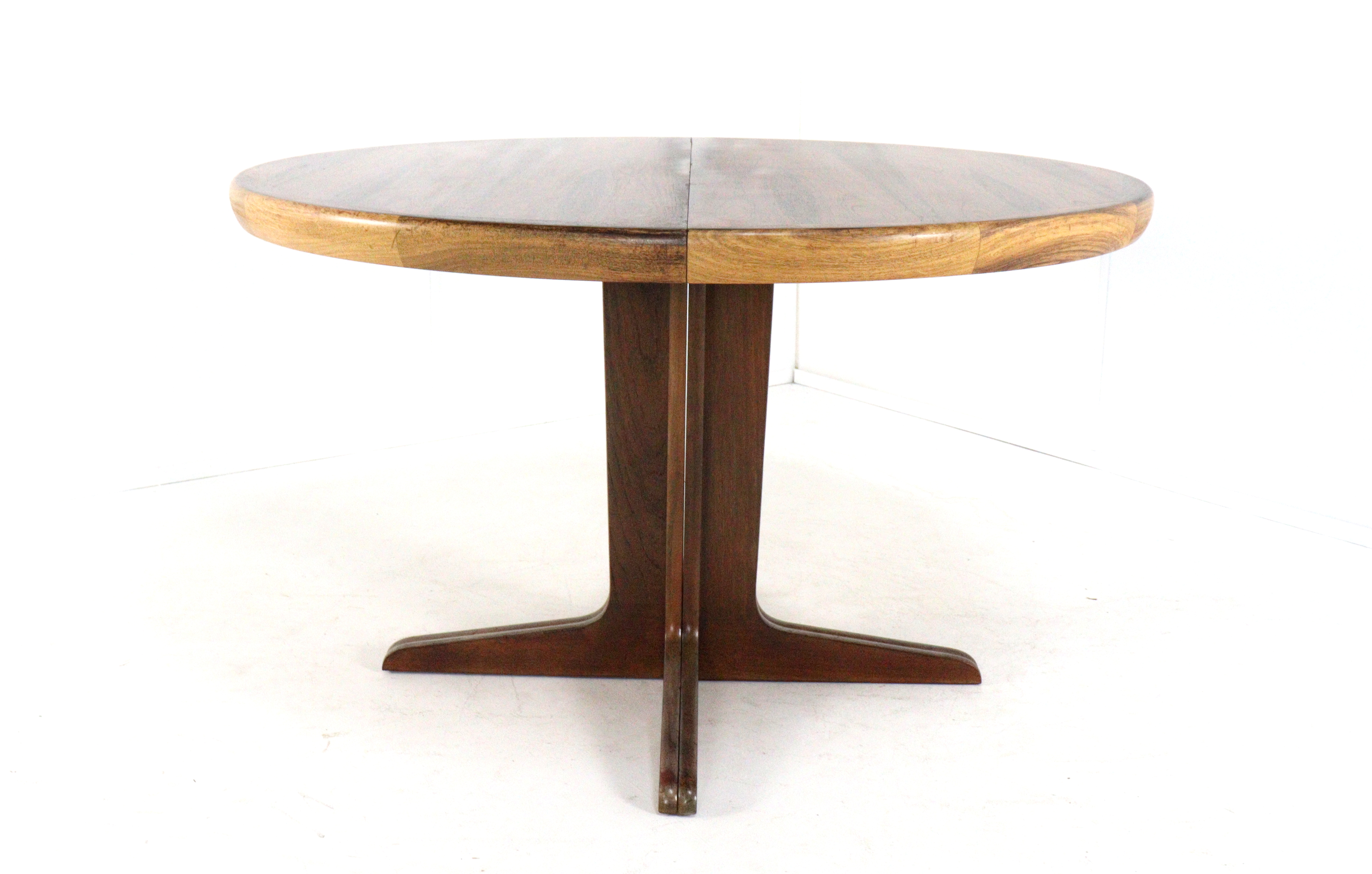 Ronde palissander verlengbare eettafel 'Timring'