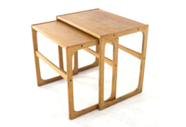 Set of 2 eiken nesting tables