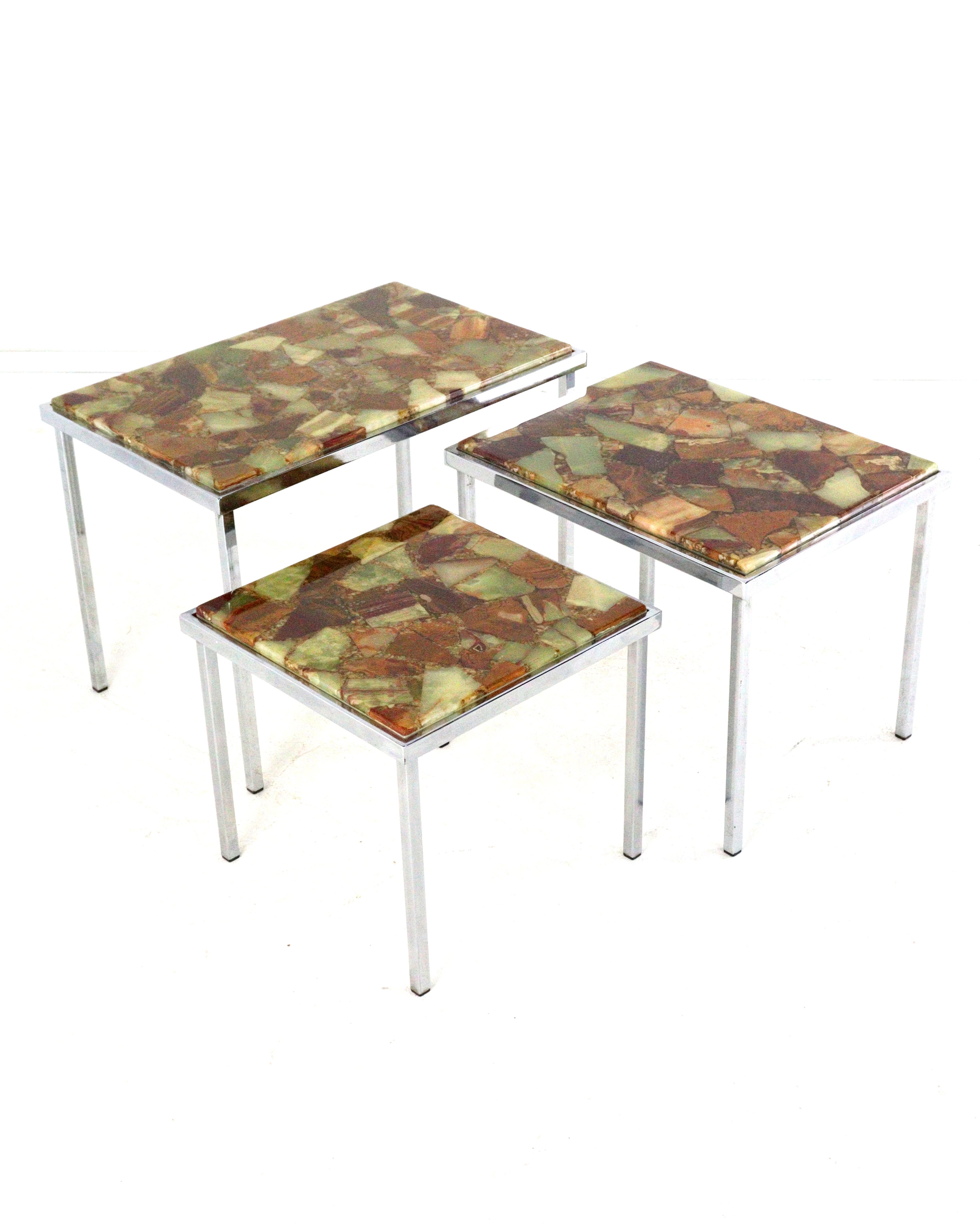 Set van 3 nesting tables 'Vught'