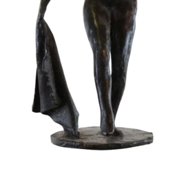 Bronzen beeld vrouwenfiguur