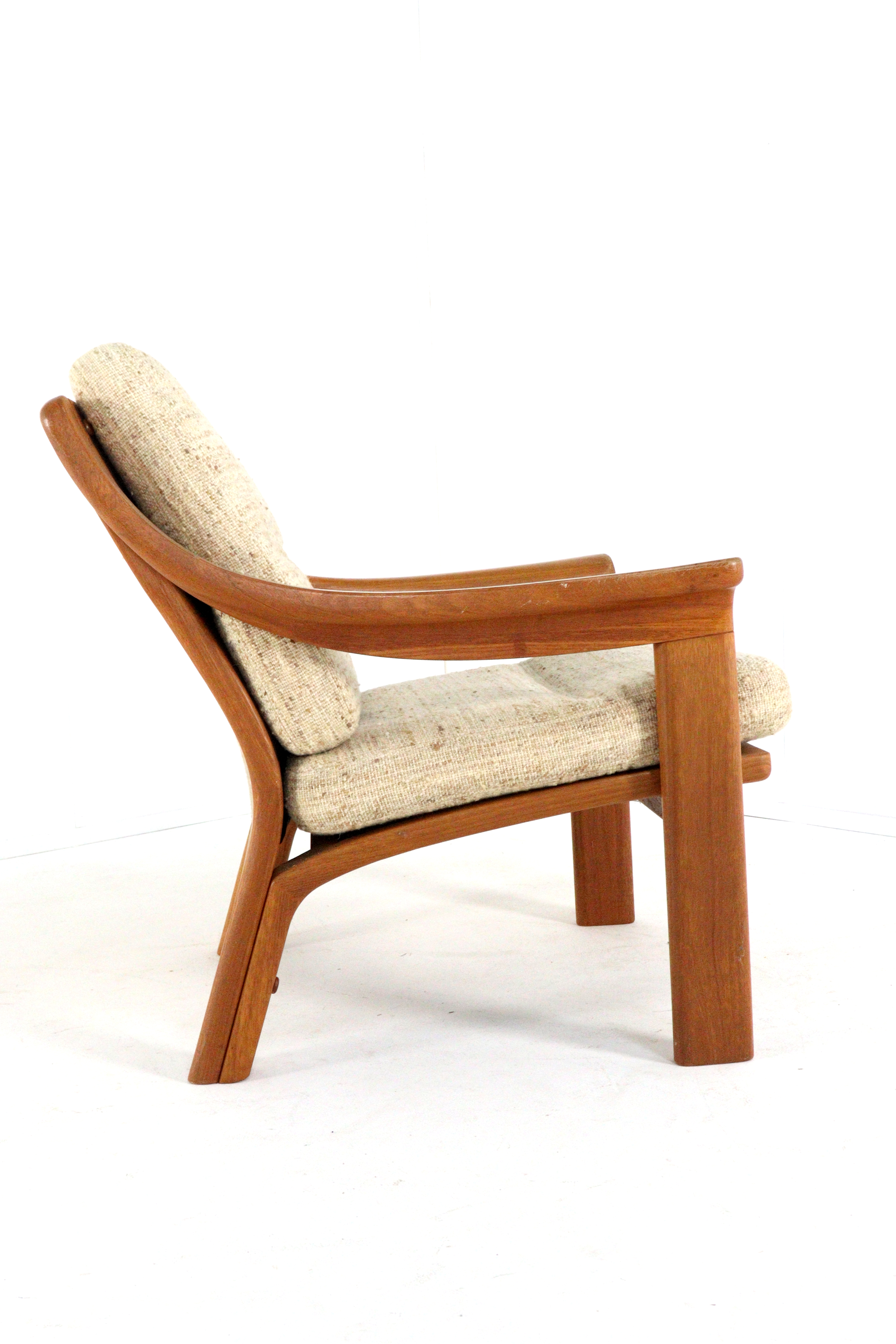 Poul Jepessen fauteuil 'Vestenskov' | 3 stuks op voorraad