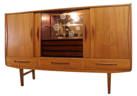 Deens highboard 'Tjebberup'