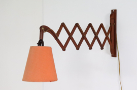 Houten schaarlamp