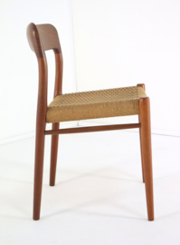 Niels O Möller model 75 stoel