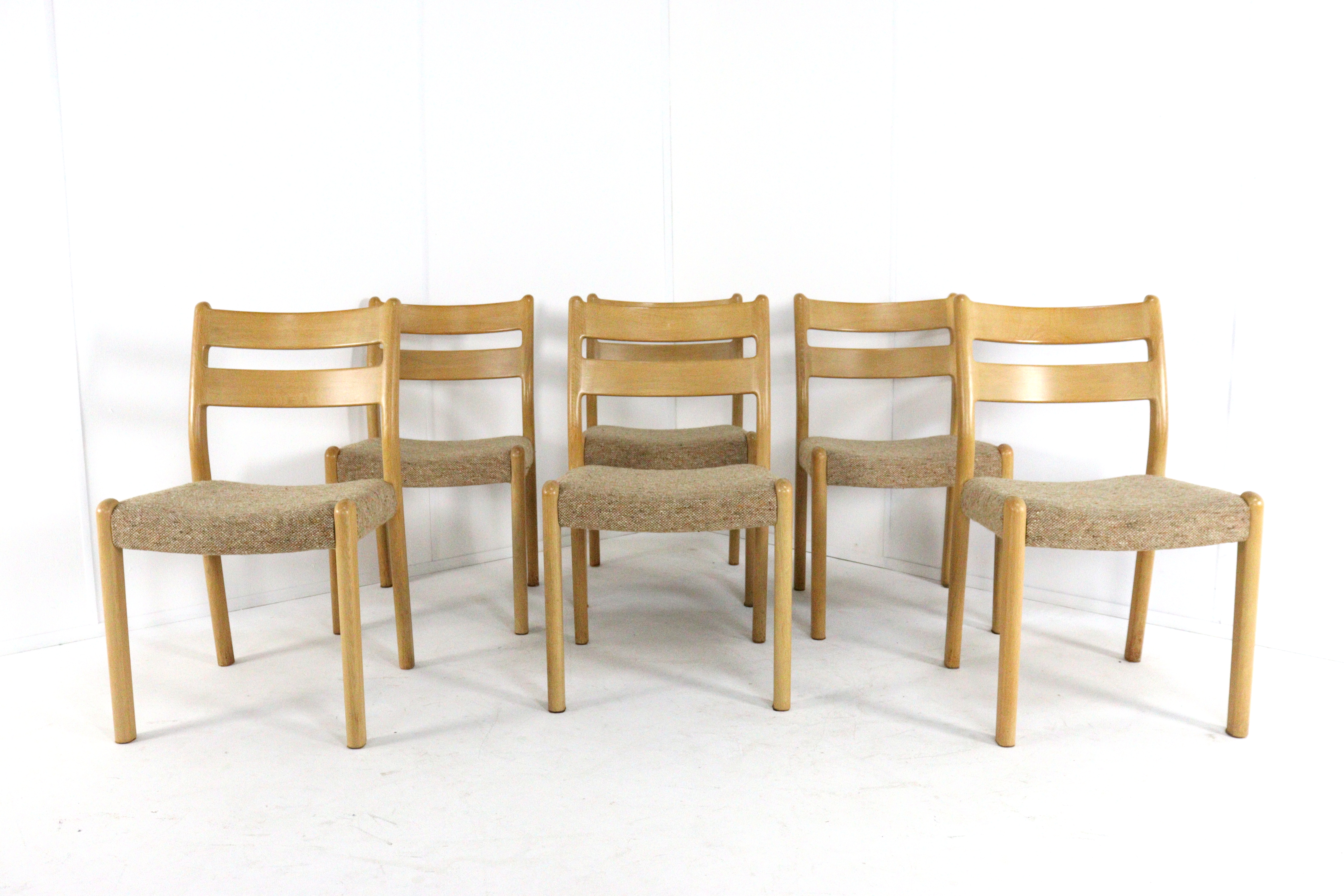Set van 6 eiken EMC mobler stoelen 'Lem'