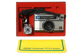 Fotocamera Kodak Instamatic 177X (met toebehoren)