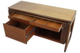 Dyrlund dressoir Rosewood met tamboerdeurtjes 'Goldenstedt'