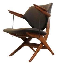 Louis van Teeffelen Wébé pelican chair 'Tilburg'