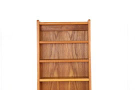 Compacte open teak kastje