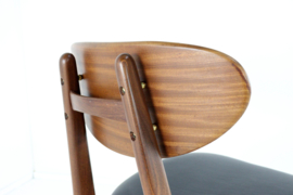 Set van 4 AWA stoelen 'Nederkoorn' - nieuw bekleed