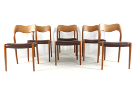 Set van 6 Niels O Möller stoelen model 71