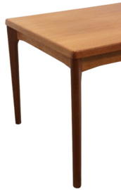 Henning Kjaernulf voor Velje verlengbare eettafel