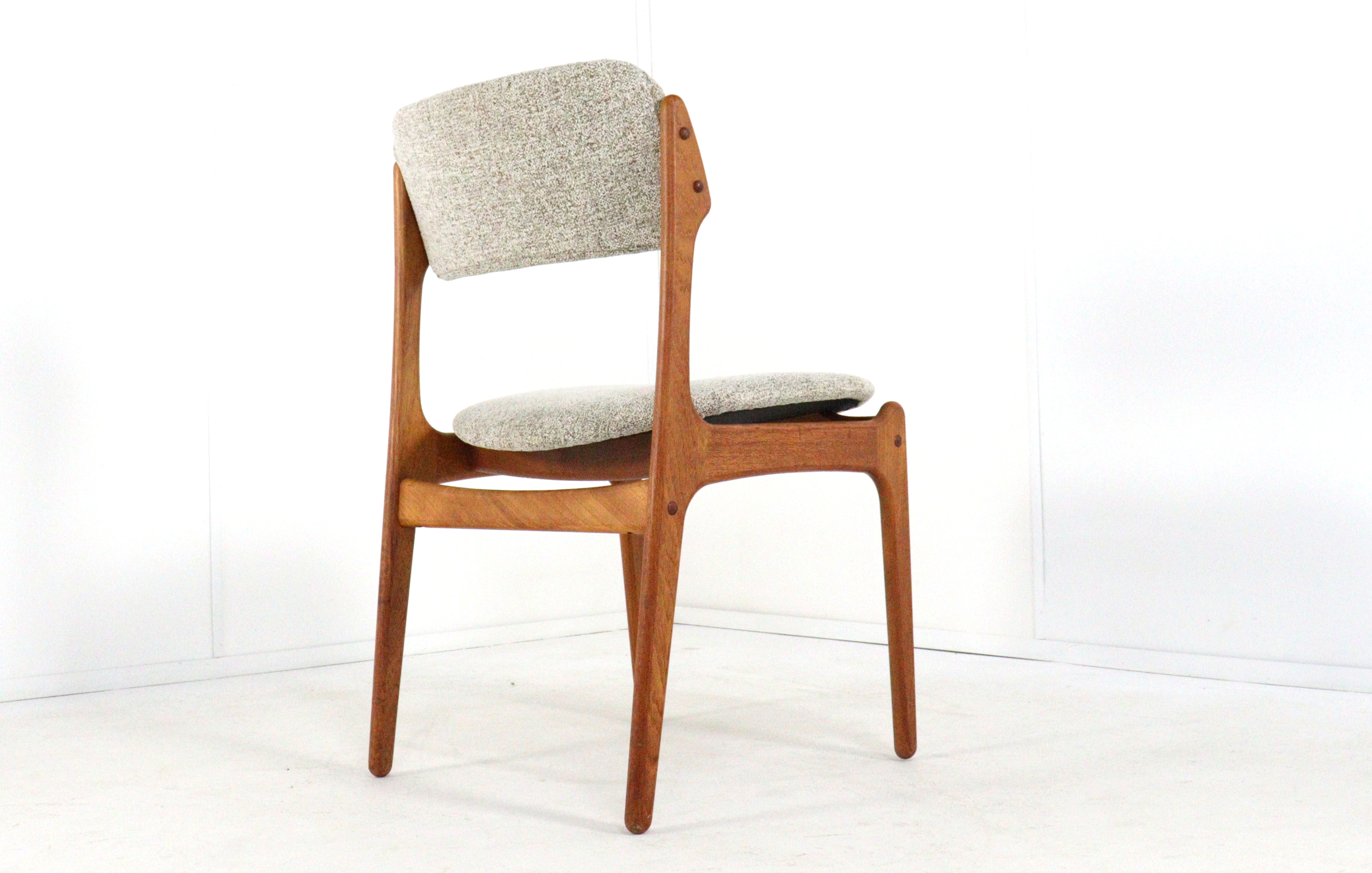 Set van 6 Erik Buch stoelen voor O.D. Møbler 'Bur'