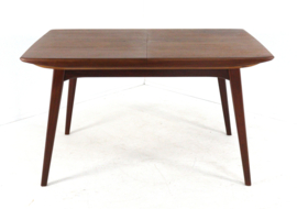 Louis van Teeffelen voor Wébé eettafel 'Milaan'