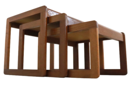 Nesting tables 'Yeadon'