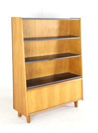 Boekenkast in de stijl van Pastoe