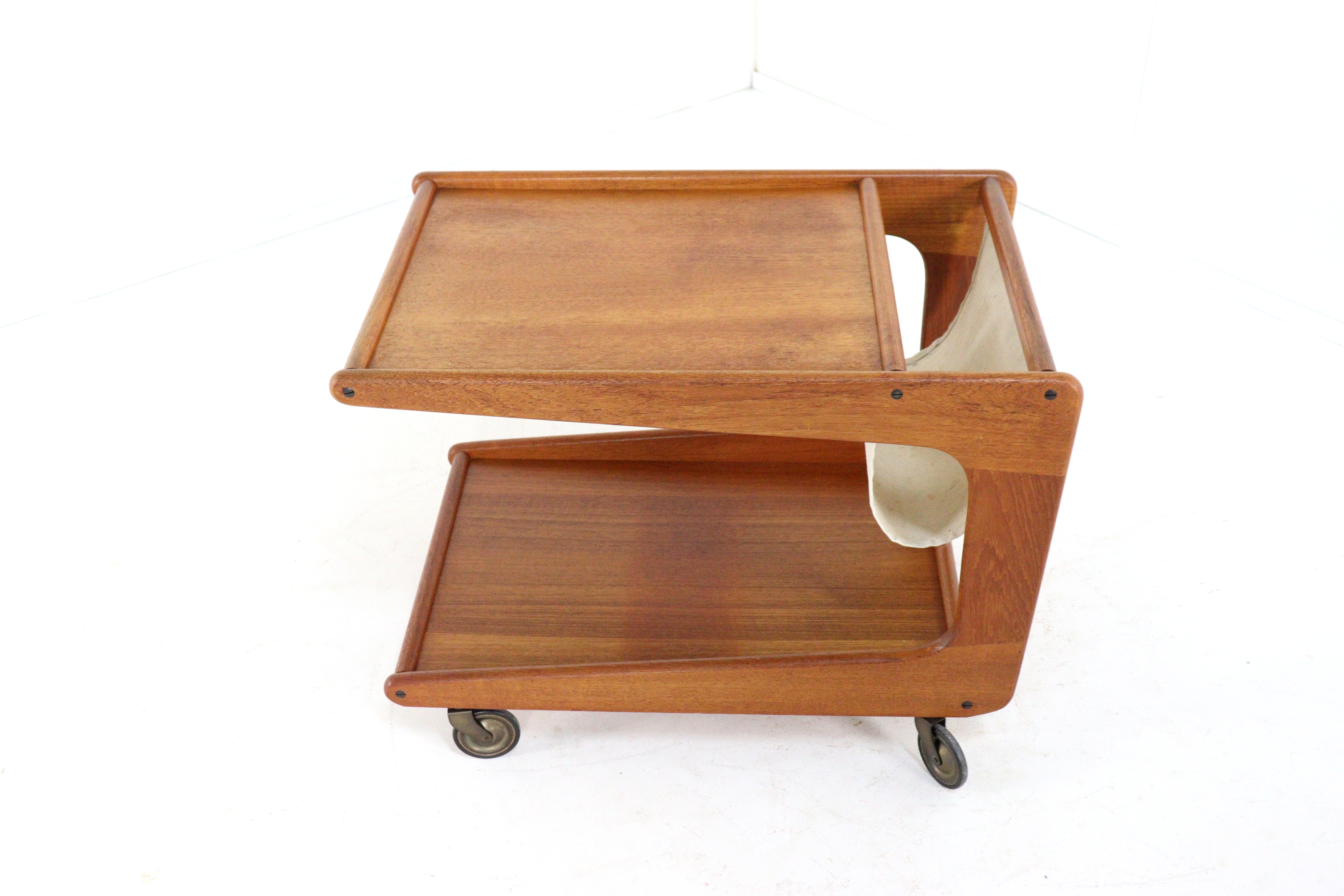 Sika mobler trolley met lectuurhouder 'Hellet'