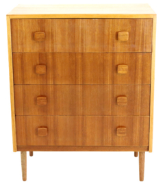 Herbert E. Gibbs furniture hoge ladekast 'Kildale'