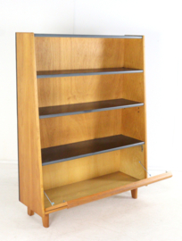 Boekenkast in de stijl van Pastoe