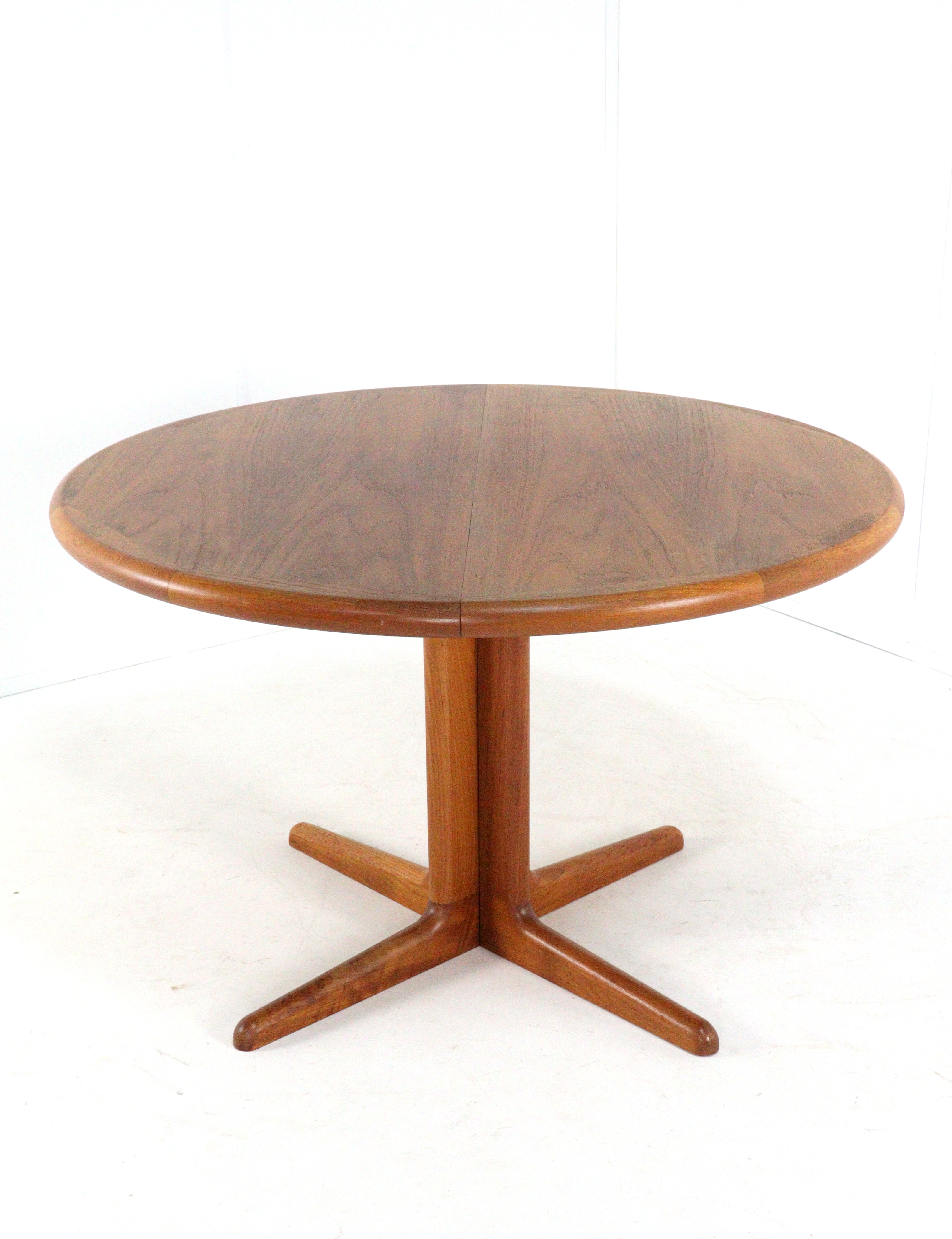 Korup ronde 2x verlengbare eettafel 'Nollund'