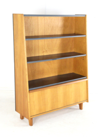 Boekenkast in de stijl van Pastoe