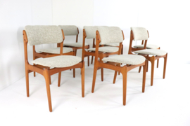 Set van 8 Erik Buch eetkamerstoelen 'Bur'