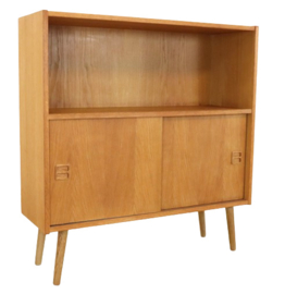 Kast 'Dyrvig'