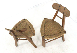 Set van 2 brutalist tripod stoelen