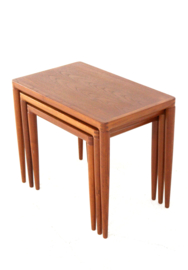 Henry W. Klein voor Bramin nesting tables
