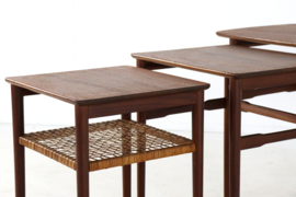 Set of nesting tables 'Sunds'