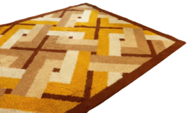Space age vloerkleed | 350 x 250 cm