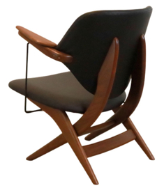 Louis van Teeffelen Wébé pelican chair 'Tilburg'