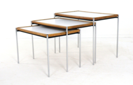 Set van 3 nesting tables Lämmle and Co met omkeerbaar blad