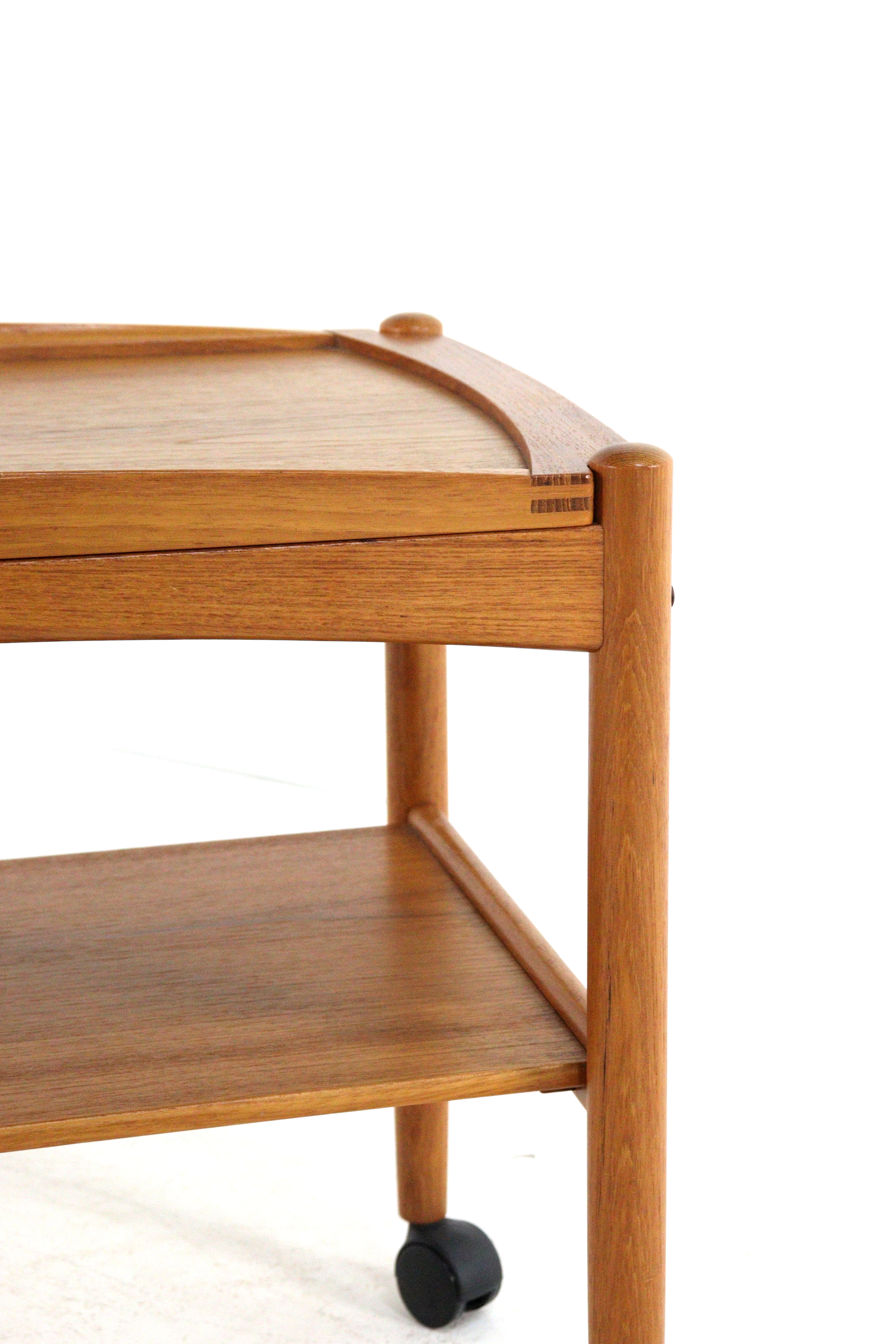 Poul Hundevad trolley met los dienblad