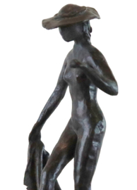 Bronzen beeld vrouwenfiguur