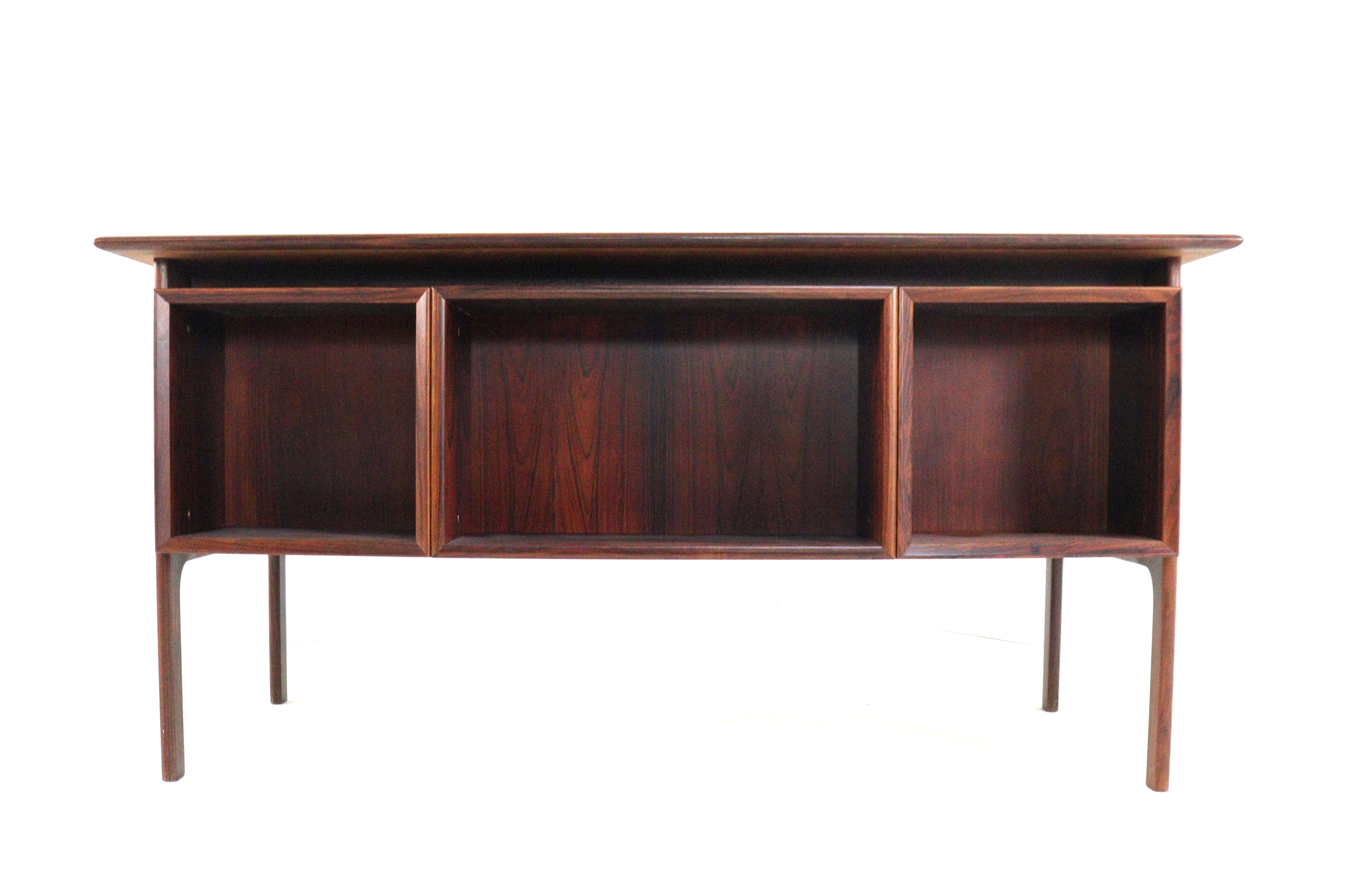 E. Brouer voor Brouer mobelfabrik palissander bureau