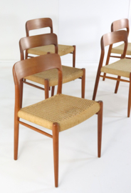 Set van 6 Niels O Möller model 75 stoelen
