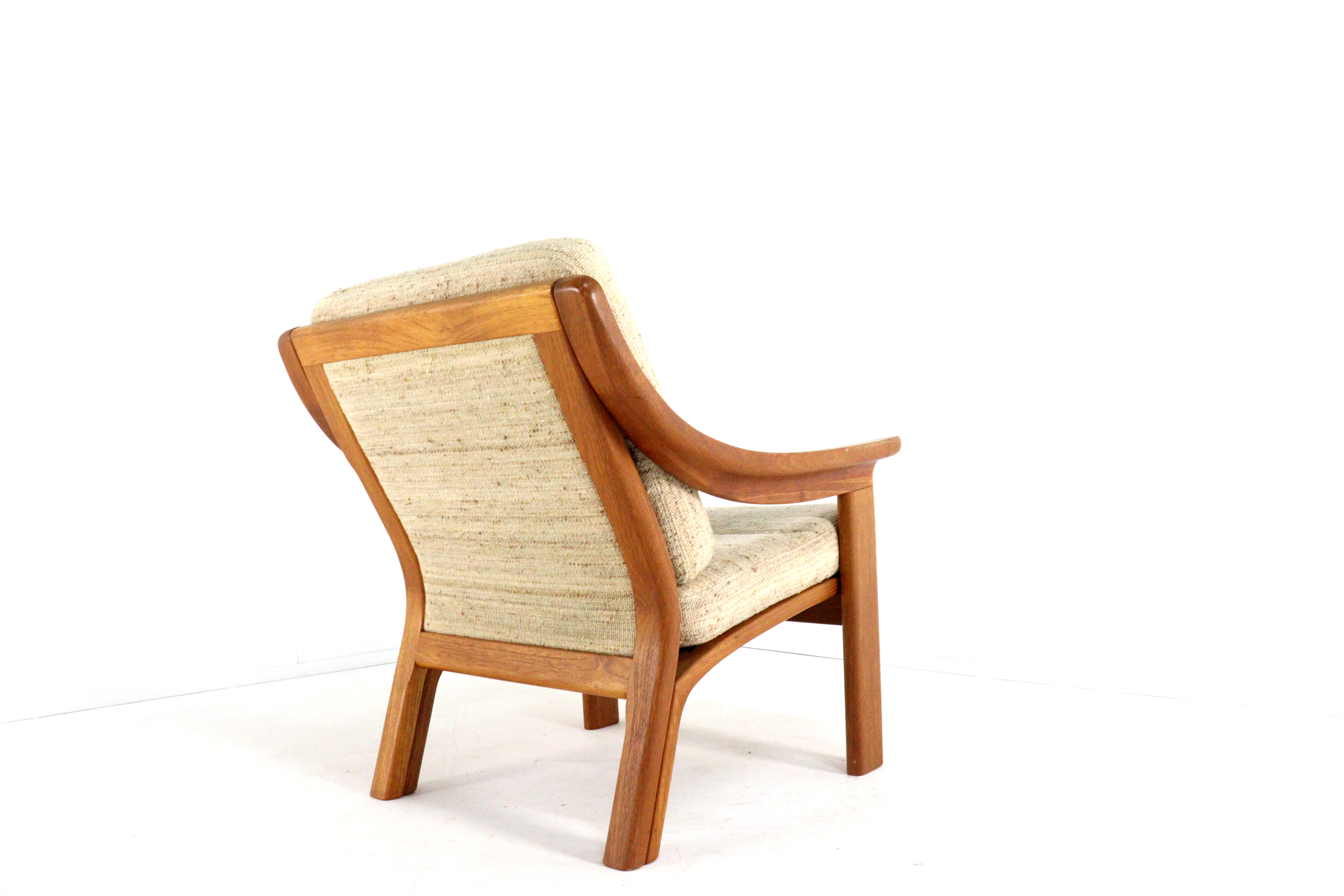 Poul Jepessen fauteuil 'Vestenskov' | 3 stuks op voorraad