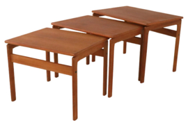 Set nesting tables 'Trossin'