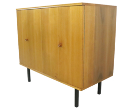 Kast met harmonicadeuren "Marktsteft"