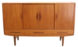 Deens highboard 'Tjebberup'