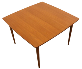 Vierkant verlengbare eettafel 'Nyby'