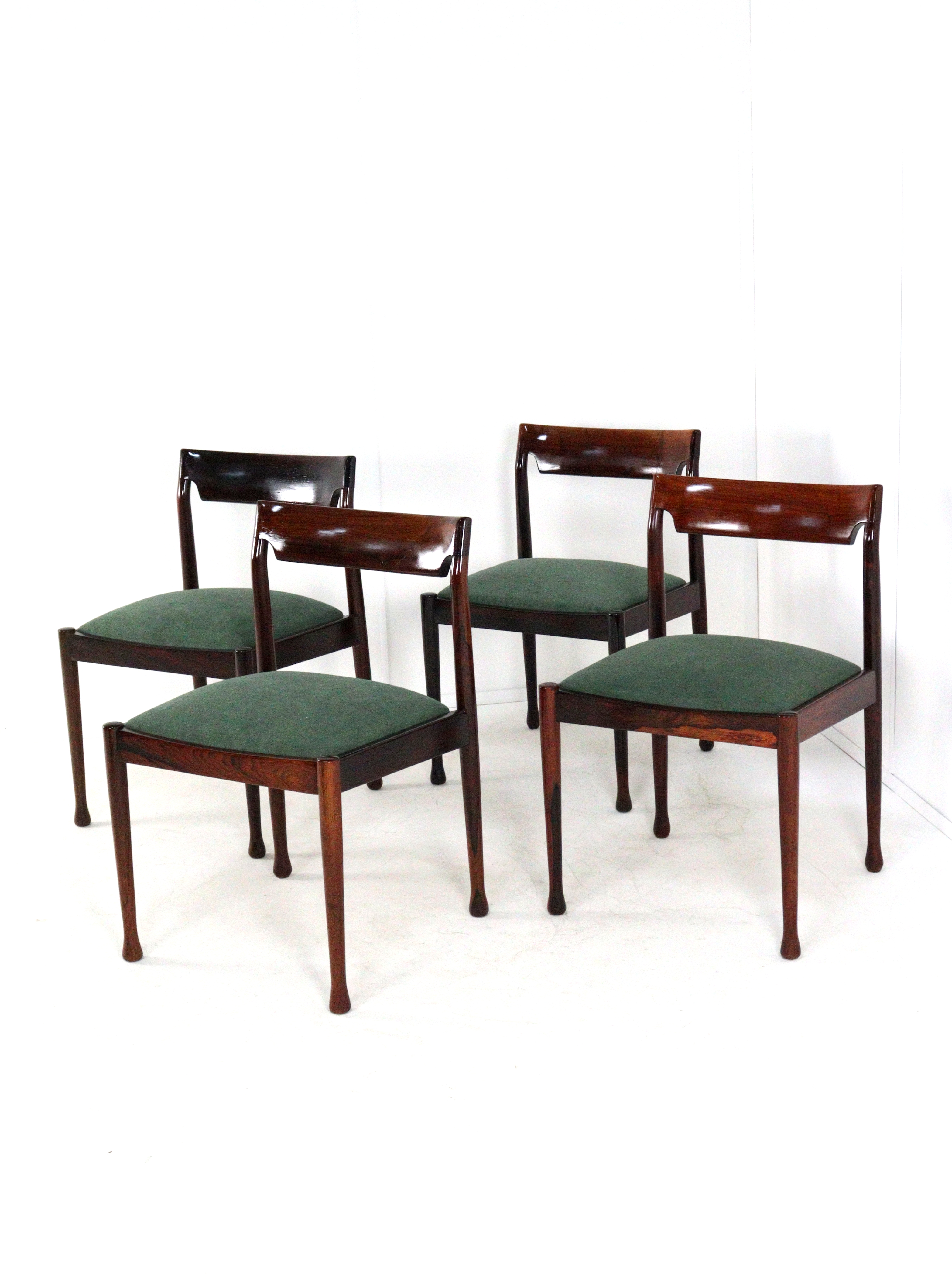 Set van 4 palissander eetkamerstoelen 'Havelte'