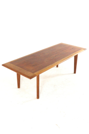 Teak met eiken salontafel