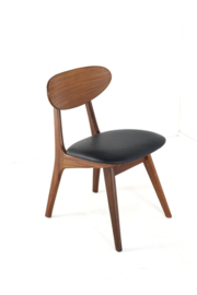 Set van 4 AWA stoelen 'Nederkoorn' - nieuw bekleed
