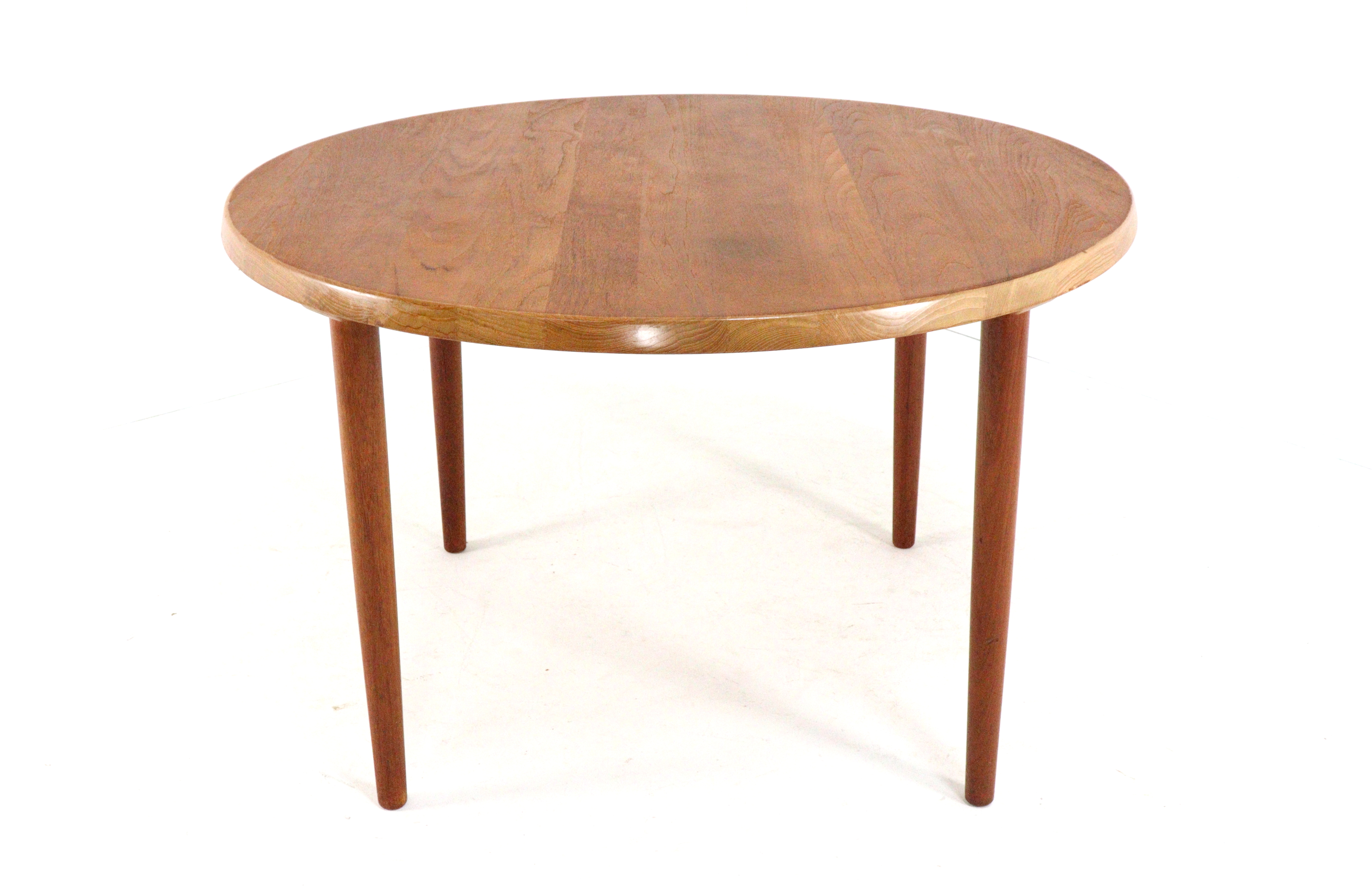 Deense ronde eettafel 'Horne'