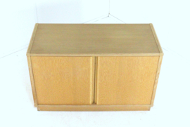 Eiken compact sideboard 'Finne'