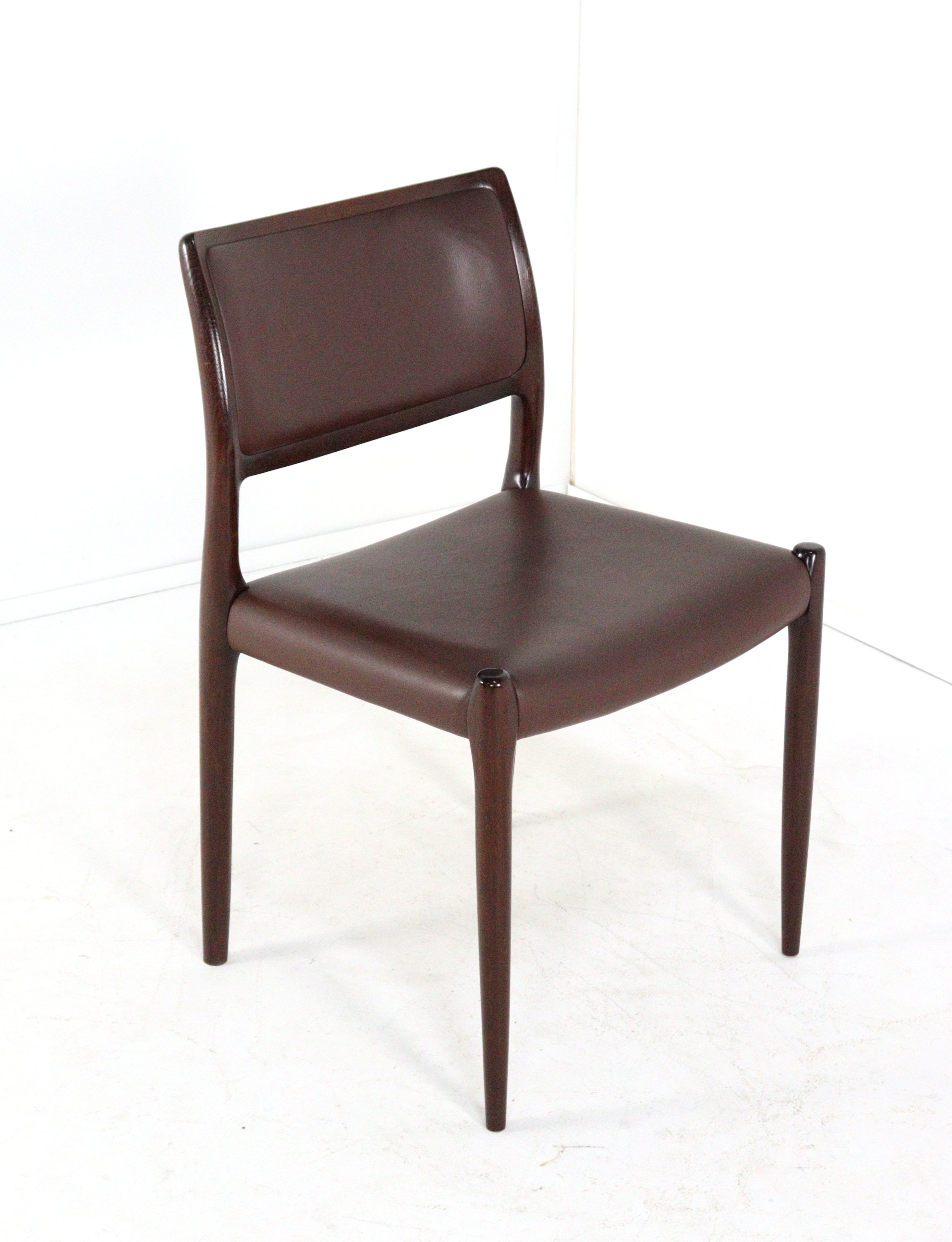 Set van 2 + 2 palissander Niels Otto Møller stoelen model 65 + 80