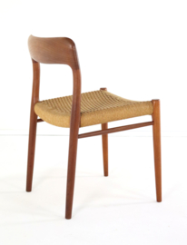 Niels O Möller model 75 stoel
