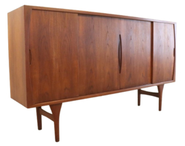 Henning Kjaernulf voor Bruno Hansen highboard 'Flakket' | 200 cm